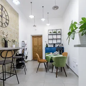 Bed & Breakfast Crianza, Naples