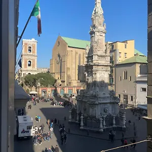 Bed & Breakfast Il Balconcino A Santa Chiara, Naples